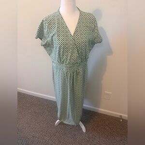 Boden Short Sleeve V-Neck Green Print Dress Size 20